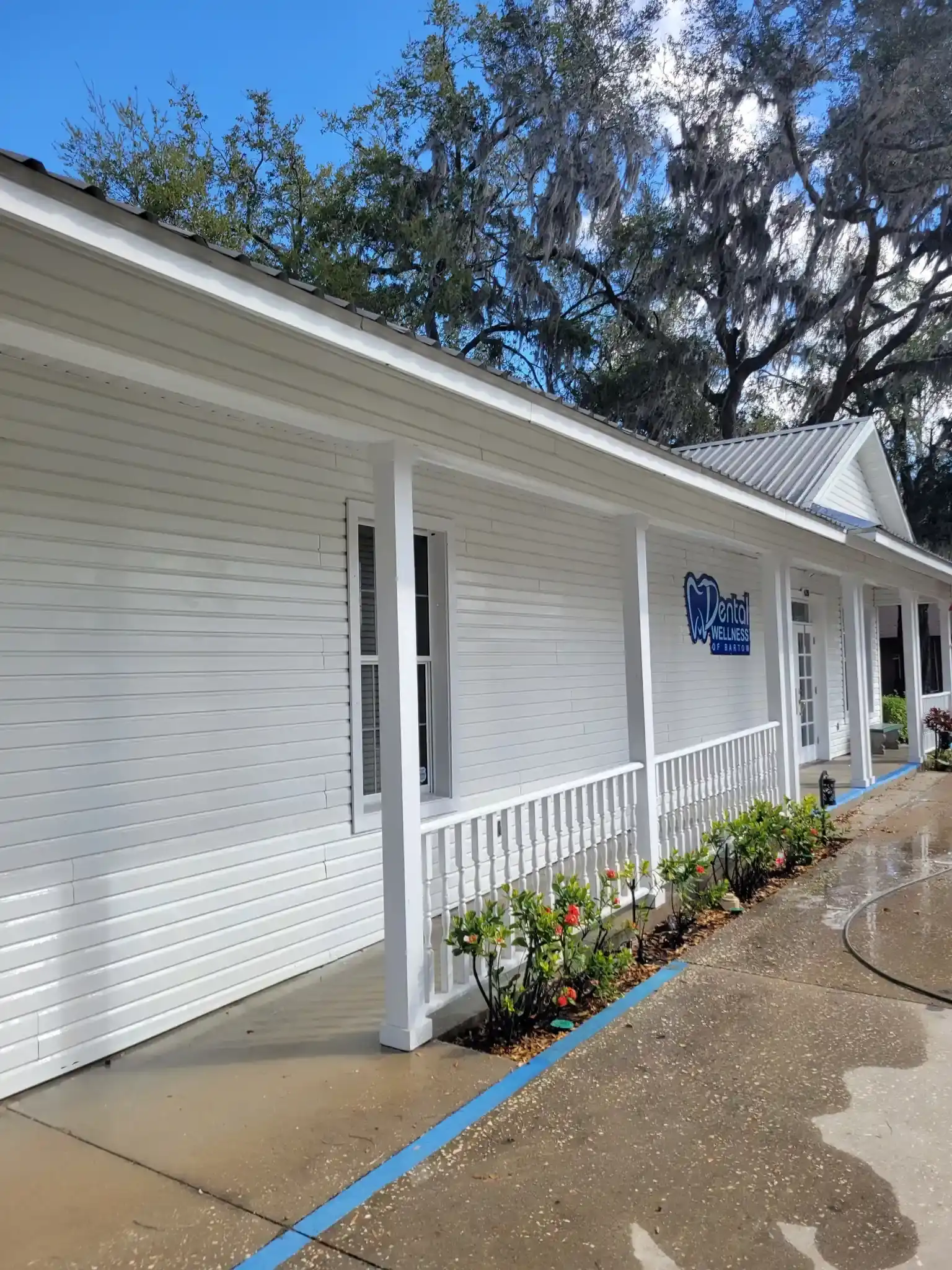 Commercial building exterior after siding pressure wash